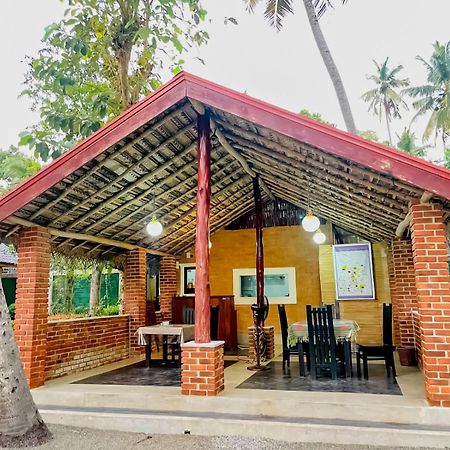 Airport Eco Cottage 카투나야크 외부 사진