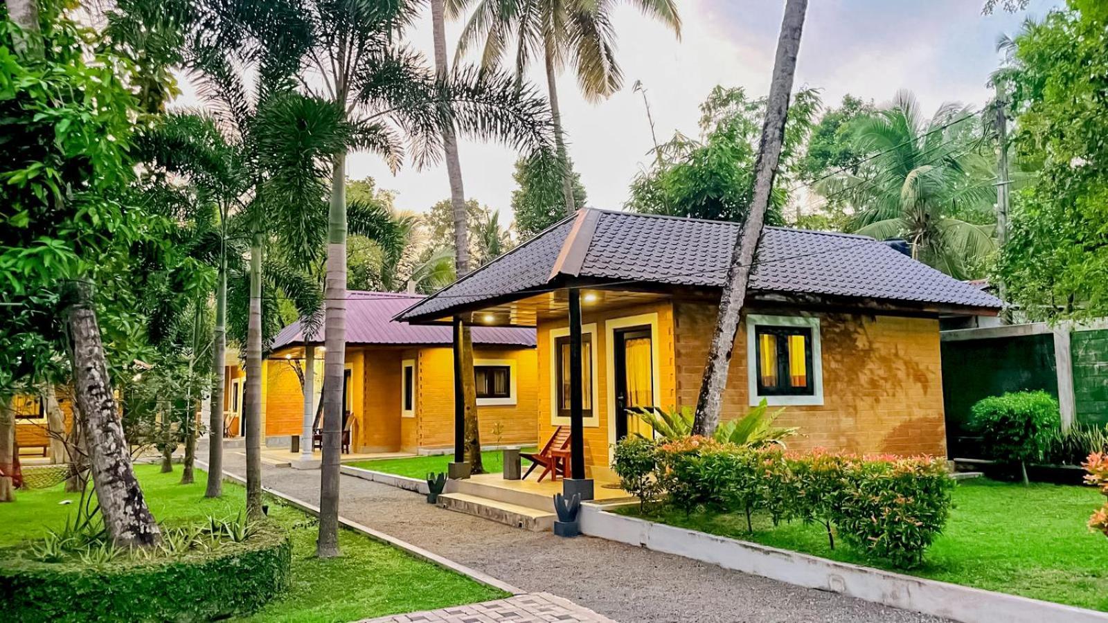 Airport Eco Cottage 카투나야크 외부 사진