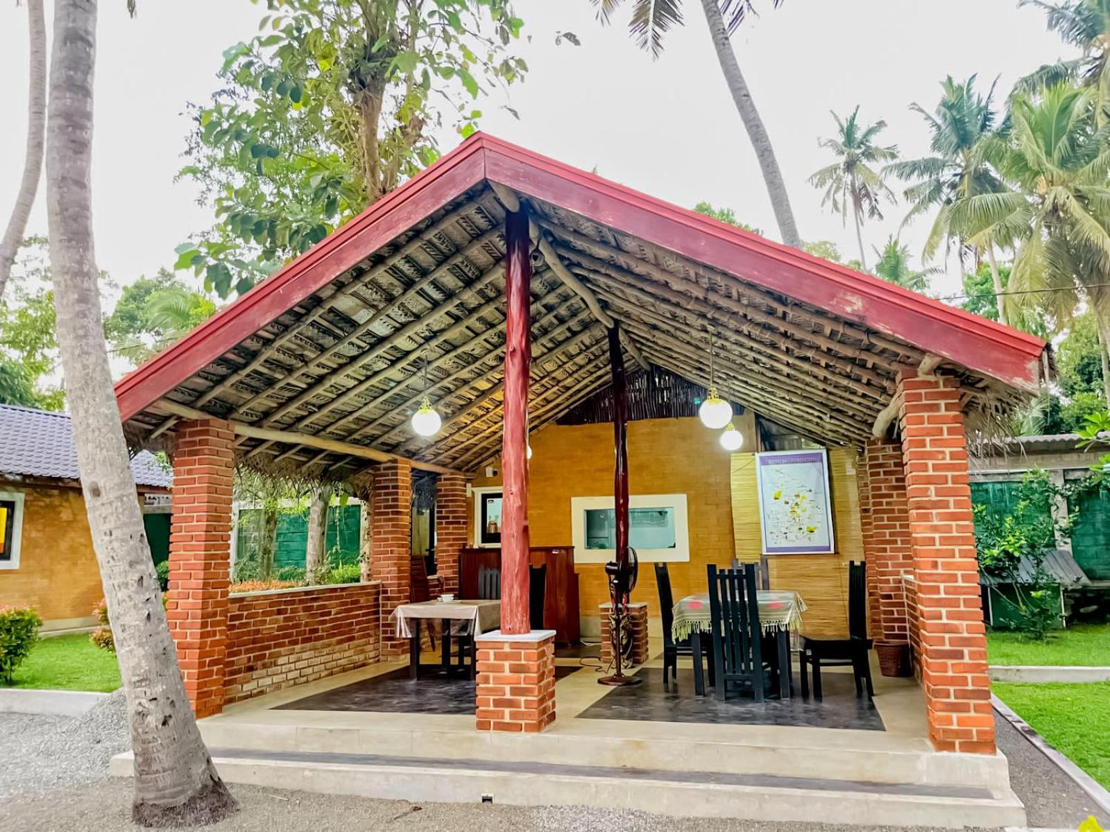 Airport Eco Cottage 카투나야크 외부 사진